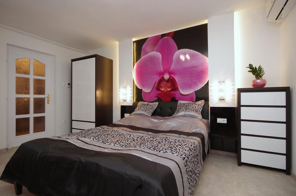 Regina Delux Apartman Gyula Exteriör bild