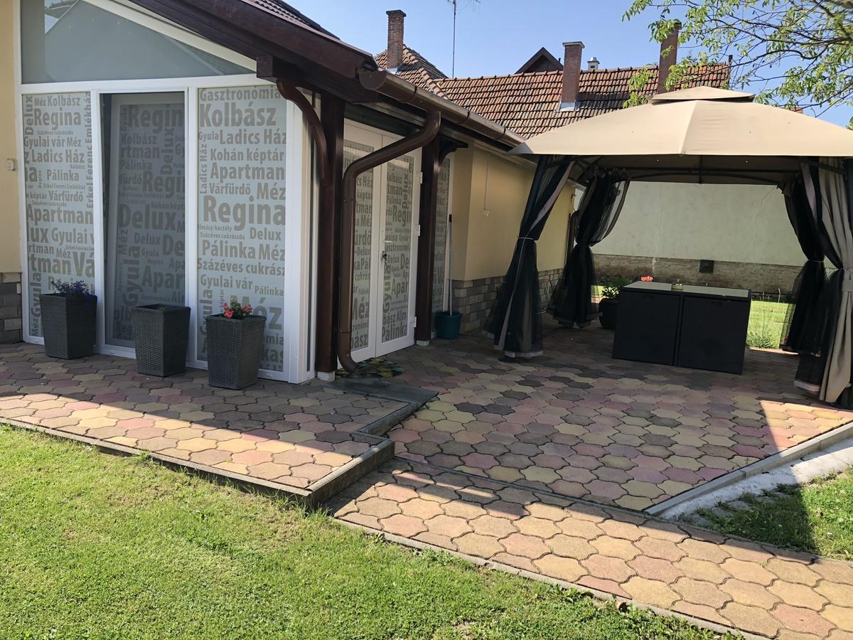Regina Delux Apartman Gyula Exteriör bild